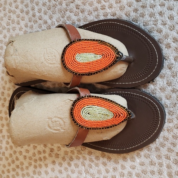 Unisex Maasai Leather Sandals. Size 11 or 42 decorated with beads.